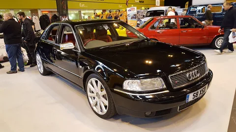 Audi S8 D2 — 8