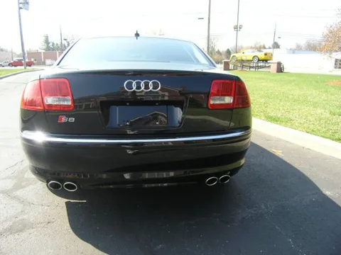 Audi S8 D3 — 2