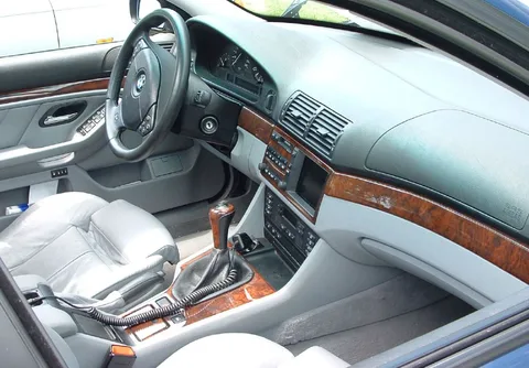 BMW M5 (E39) — 7