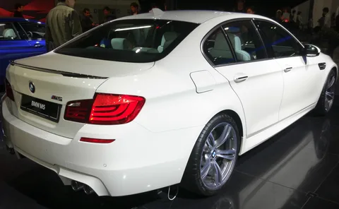 BMW M5 (F10) — 8