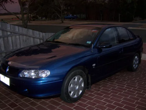Holden Commodore (VX)
