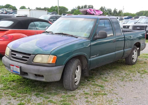 Isuzu Hombre — 2