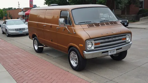 Dodge Tradesman — 4