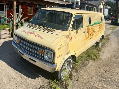 Dodge Tradesman — 6