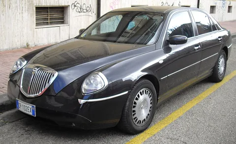 Lancia Thesis — 4