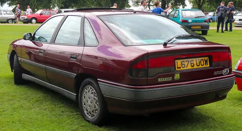 Renault Safrane — 8