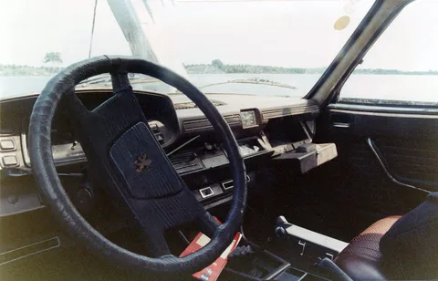 Peugeot 504 — 4