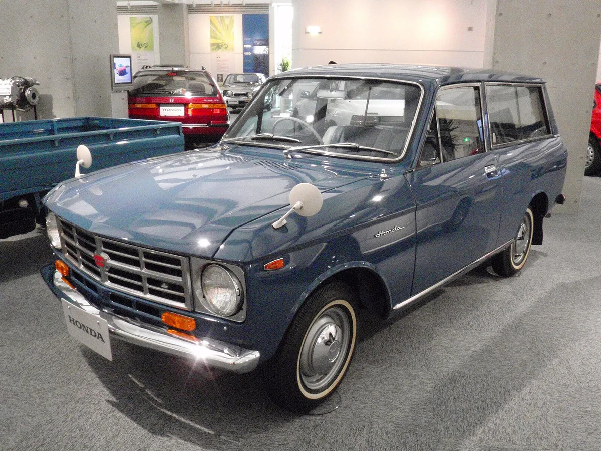 Honda L700