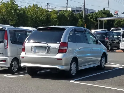 Toyota Nadia — 7