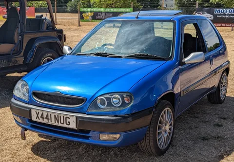 Citroën Saxo — 6