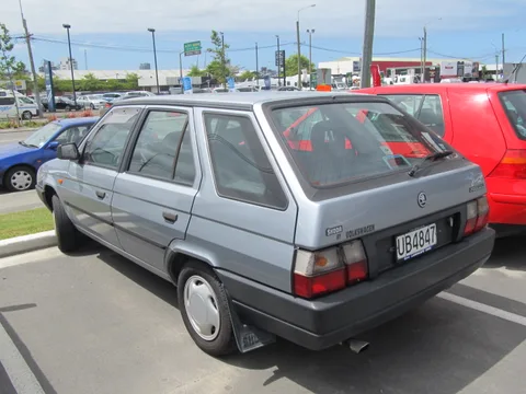 Škoda Forman — 8