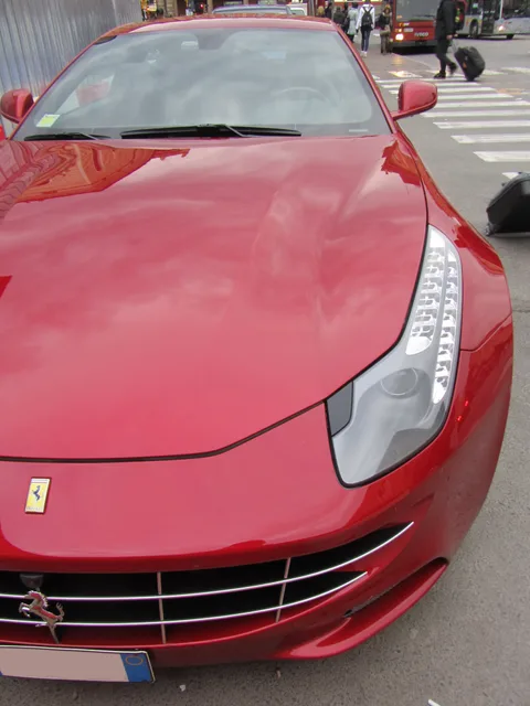 Ferrari FF — 4