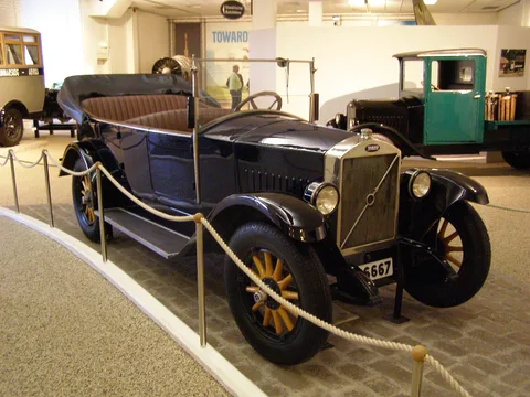 Volvo ÖV 4 — 5