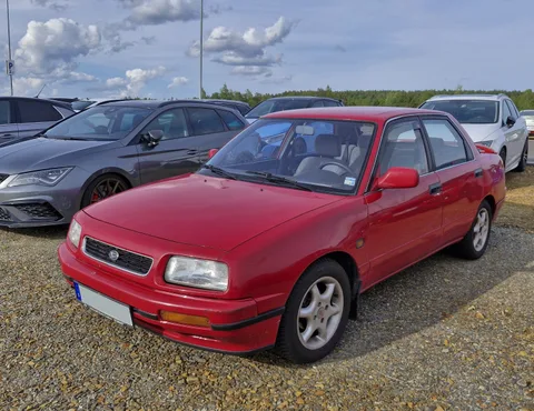 Daihatsu Applause — 5