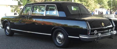 Nissan Prince Royal — 8
