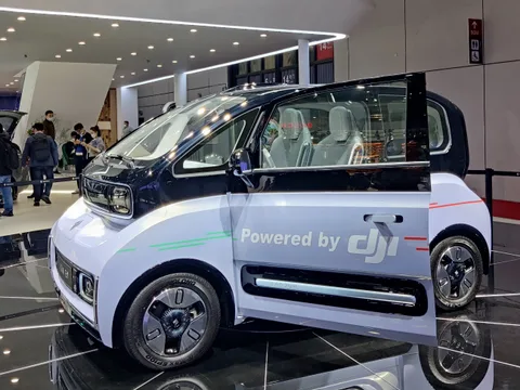 Baojun E300