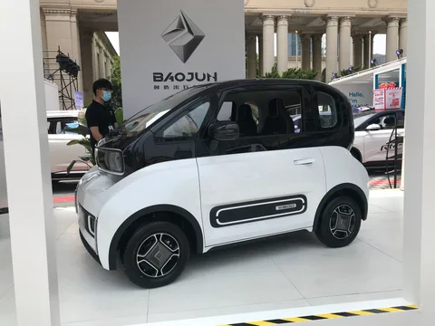 Baojun E300 — 2