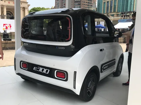 Baojun E300 — 4