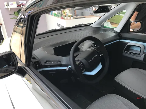 Baojun E300 — 5