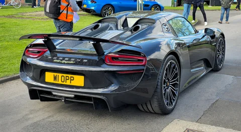 Porsche 918 Spyder — 3