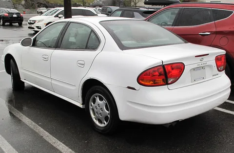 Oldsmobile Alero — 4