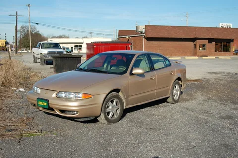 Oldsmobile Alero — 8