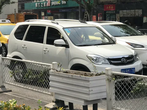 FAW Senya S80 — 8