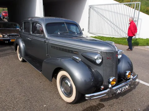 Buick Super — 8