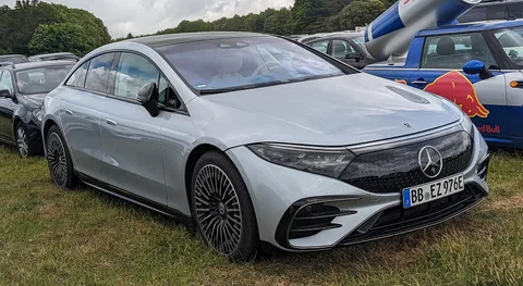 Mercedes-Benz EQS — 2