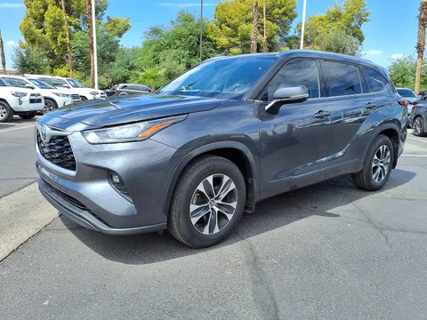 Toyota Highlander (XU70) — 2