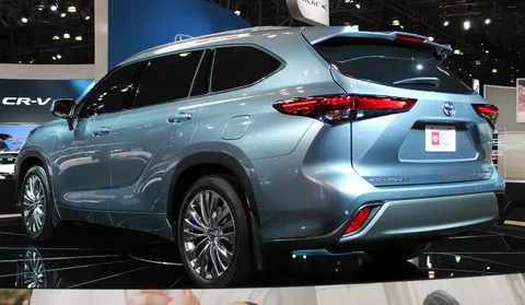Toyota Highlander (XU70) — 8