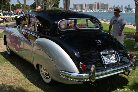 Jaguar Mark VIII — 8
