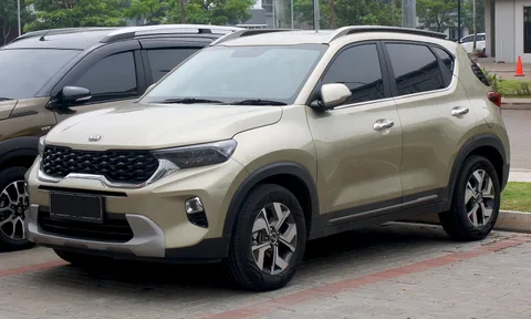 Kia Sonet — 3