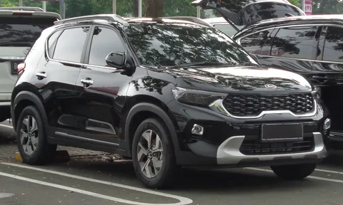 Kia Sonet — 4