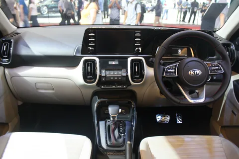 Kia Sonet — 5
