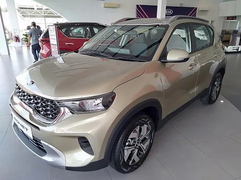 Kia Sonet — 8