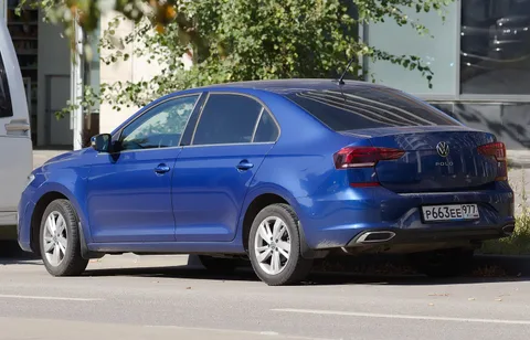 Volkswagen Polo Sedan — 4