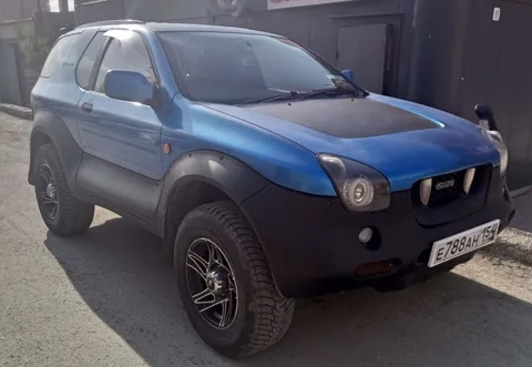 Isuzu VehiCROSS — 3